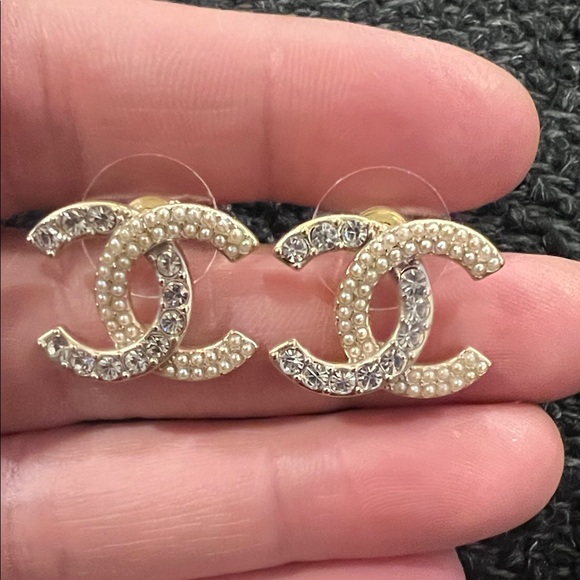 CHANEL Gold and Silver CC Earrings - Picture 6 of 11